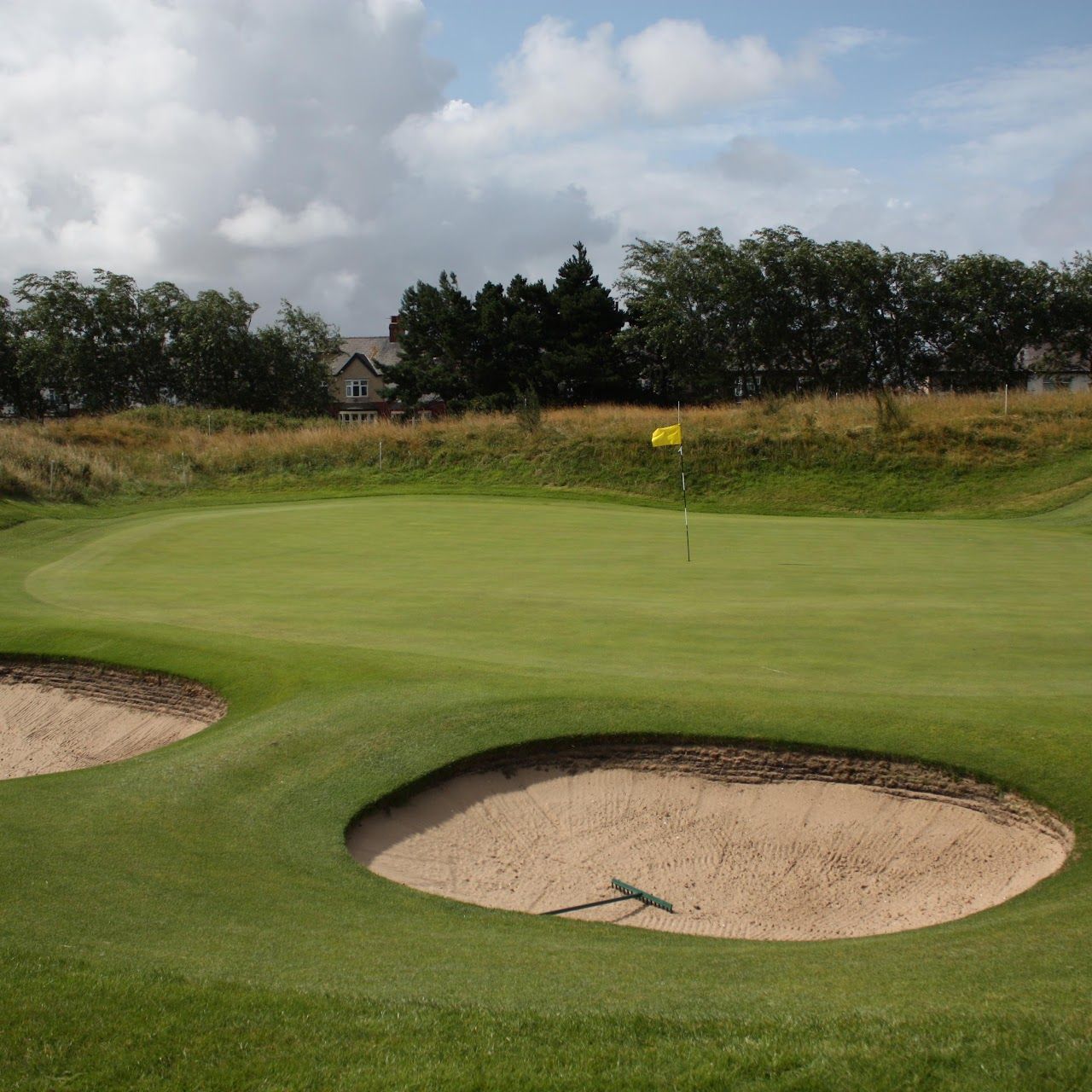 Green and bunkers at Royal St George's Golf Club, Sandwich